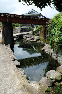 水源池は長方形［寺坂水源・南阿蘇村］