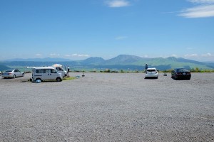 大型バスも駐車可能な展望所［絶景駐車場・阿蘇スカイライン］