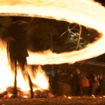 火振り神事 2017年［阿蘇神社 参道］photo:tanouetohru