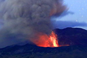 2016年10月8日爆発的噴火［阿蘇中岳火口］