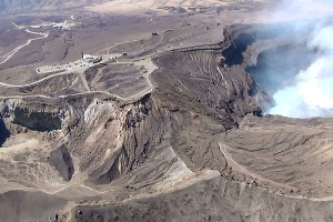 阿蘇中岳火口見物の状況