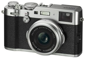 FUJIFILM X100F［ナショナルジオグラフィック選考のカメラ］